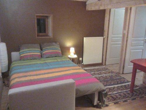 logement indépendant : Chambres d'hotes/B&B proche de Saint-Symphorien-de-Mahun