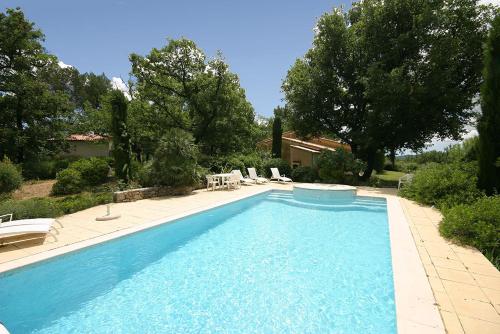Broves en Seillans Villa Sleeps 8 Pool Air Con WiFi : Hebergement proche de Claviers