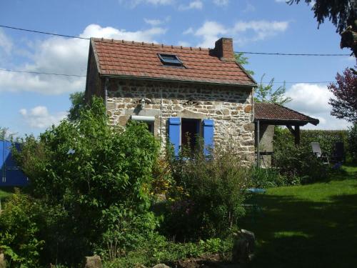 Maison De Vacances - Le Chat Blanc - Kleine Gite : Hebergement proche de La Crouzille
