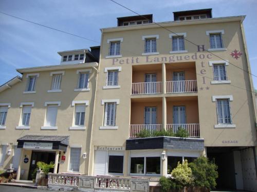 Hôtel Au Petit Languedoc : Hotel proche de Gazost