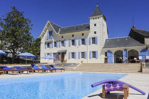 Mirandol-Bourgnounac Villa Sleeps 14 Pool WiFi : Hebergement proche de Pradinas