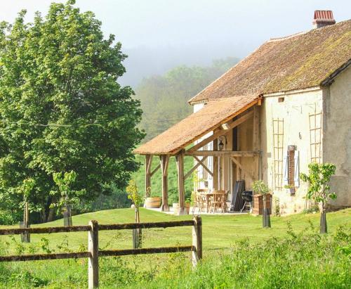 Les Herards Villa Sleeps 6 Pool WiFi : Hebergement proche de Vendenesse-sur-Arroux