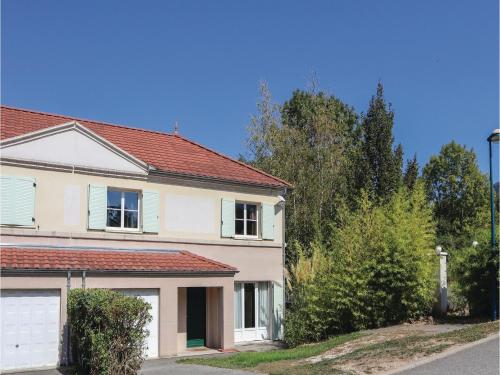 Four-Bedroom Holiday Home in Pontcharra : Hebergement proche de Les Marches
