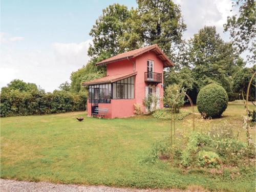 Two-Bedroom Holiday Home in Bard-Les-Epoisses : Hebergement proche de Bussières