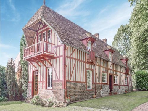 Holiday Home Maison Du Lac : Hebergement proche de La Haye-Saint-Sylvestre