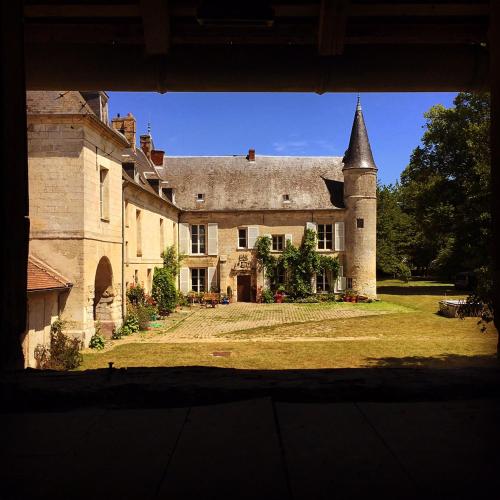 Le Château de Coyolles : Chambres d'hotes/B&B proche de Berny-Rivière