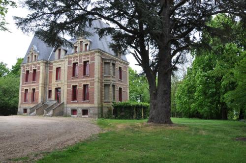 Château De La Croix Bizet : Hebergement proche d'Iville
