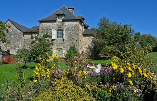 LES HAUTS DU CAUSSE : Chambres d'hotes/B&B proche d'Onet-le-Château