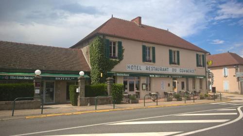 Hotel du Commerce : Hotel proche de Chavenon