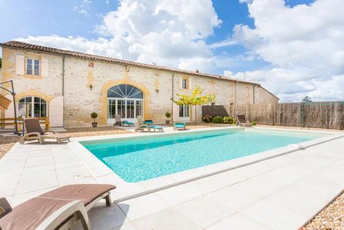 Saint-Avit-Saint-Nazaire Villa Sleeps 8 Pool WiFi : Hebergement proche de Monestier