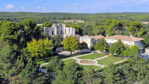 Les Camus Chateau Sleeps 22 Pool WiFi : Hebergement proche de Éguilles