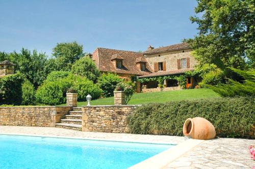 La Salvagie Villa Sleeps 8 Pool WiFi : Hebergement proche de Saint-Romain-de-Monpazier