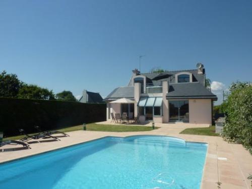 Doelan Villa Sleeps 3 Pool : Hebergement proche de Moëlan-sur-Mer