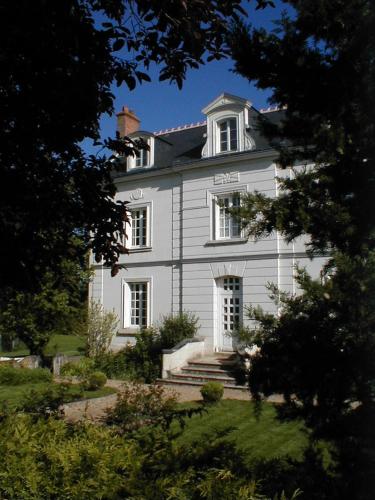 Le Chat Courant : Chambres d'hotes/B&B proche de Savigné-sur-Lathan