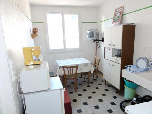 Apartment Rue de Kembs - 8 : Appartement proche de Saint-Julien-Puy-Lavèze