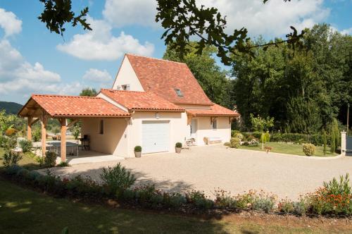 Villa idéale pour 6 vacanciers en Périgord noir : Hebergement proche de Marnac