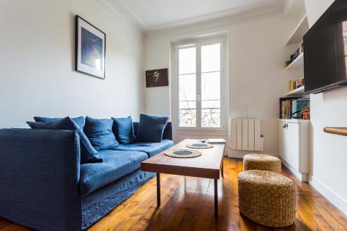 Appartement A typical parisian flat near La Villette!