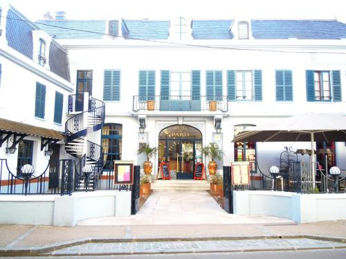 Hôtel de Paris et de la Poste : Hotel proche de Villeneuve-sur-Yonne