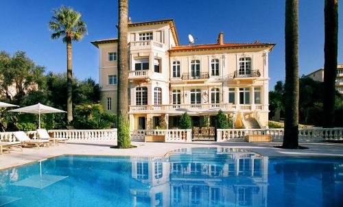 Hébergement Cannes Villa Sleeps 26 Pool Air Con WiFi