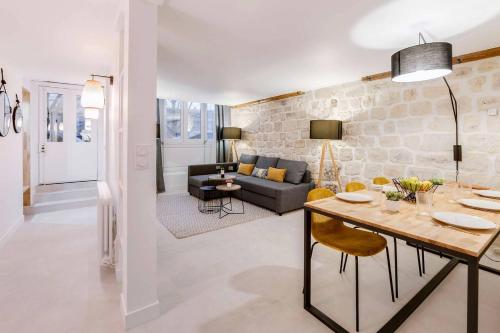 Superbe appartement de charme sur l'île de la Cité : Appartement proche du 1er Arrondissement de Paris