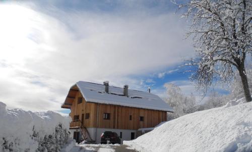Appartement en Chalet à La Féclaz en Savoie, Alpes. : Hebergement proche de Barby