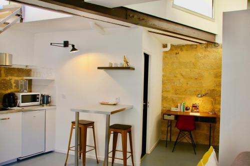 Joli studio avec terrasse, coeur historique : Appartement proche de Montpellier