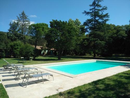 Maison Luberon grande piscine : Hebergement proche de Vitrolles-en-Lubéron