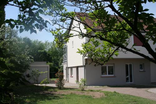 Gîtes du Tilleul : Appartement proche de Zœbersdorf