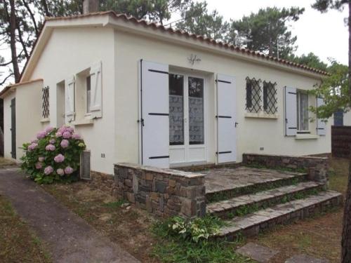 House Maison traditionnelle t3, avec vue mer partielle : Hebergement proche de Saint-Benoist-sur-Mer
