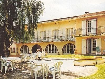 Logis Hôtel L'Arche de Noé : Hotel proche de Lautignac