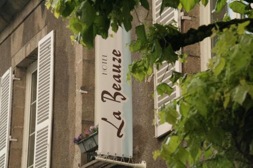 Hotel La Beauze : Hotel proche de Saint-Hilaire-la-Plaine
