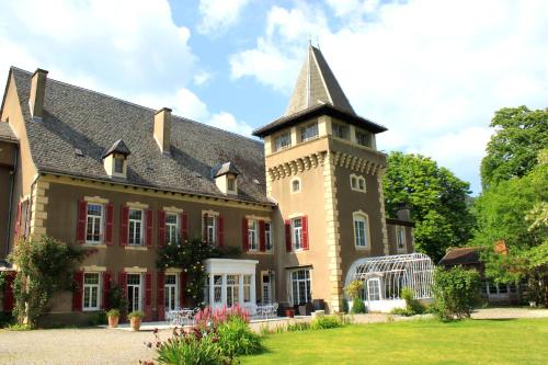 Chambres d'Hôtes Château de Viviez : Chambres d'hotes/B&B proche de Saint-Constant