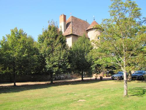 Chateau de Tigny : Chambres d'hotes/B&B proche de Saint-Romain-la-Motte