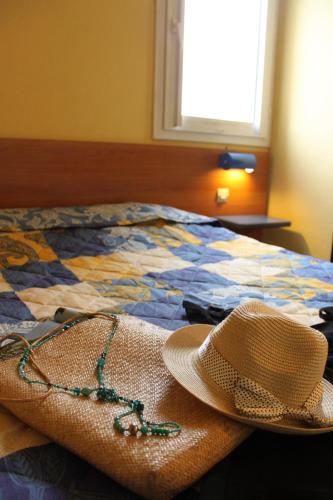 Blue Hotel : Hotel proche de Quessoy