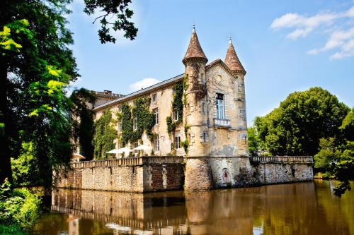 Chateau Lamothe du Prince Noir - B&B : Chambres d'hotes/B&B proche de Montussan