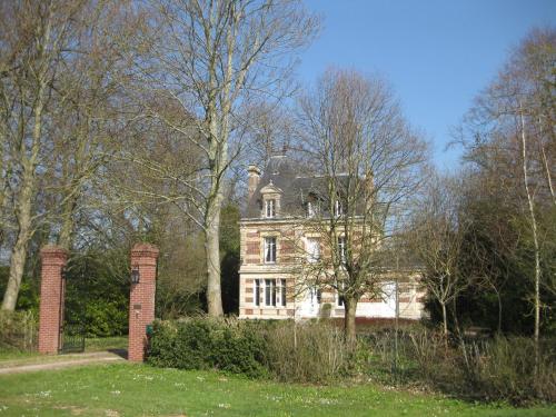 Château de Launay : Chambres d'hotes/B&B proche de Crèvecœur-en-Auge