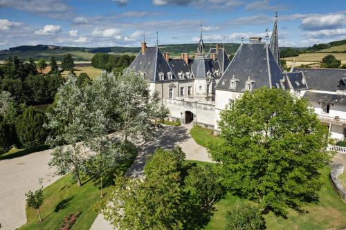 Château Sainte-Sabine : Hotel proche de Viévy