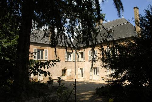 La Maison des Gardes - Chambres d'hôtes : Chambres d'hotes/B&B proche de Vitry-lès-Cluny