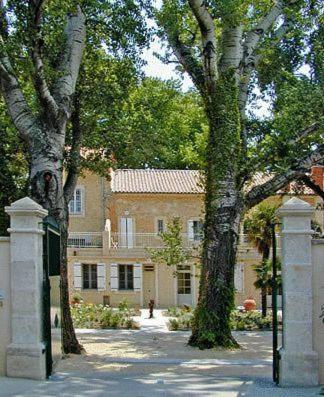 Villa Aurenjo : Chambres d'hotes/B&B proche de Piolenc