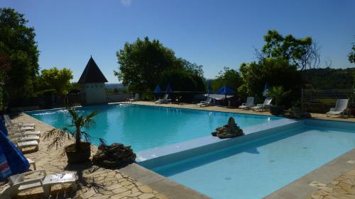 Camping Bleu Soleil : Hebergement proche de Rouffignac-Saint-Cernin-de-Reilhac