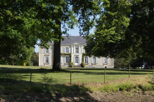 Demeure les Montys : Chambres d'hotes/B&B proche de Château-Thébaud