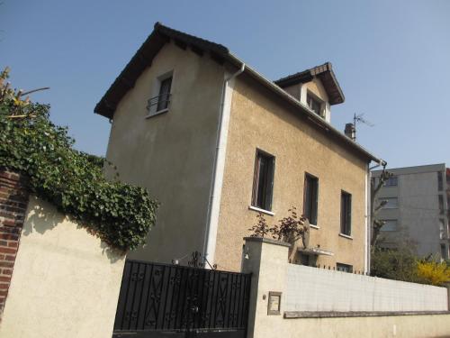 L'Ermontoise : Chambres d'hotes/B&B proche d'Andilly