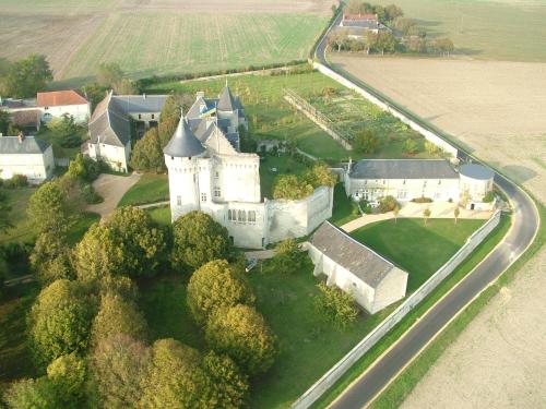 Gîtes du Château de La Motte : Hebergement proche de Scorbé-Clairvaux