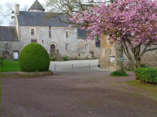 Manoir De La Foulerie : Chambres d'hotes/B&B proche de Camprond