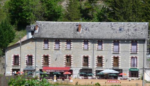 Hôtel Restaurant des Gorges au Viaduc : Hotel proche de Verrières