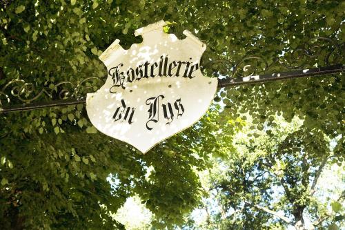 Hostellerie Du Lys : Hotel proche de Puiseux-le-Hauberger