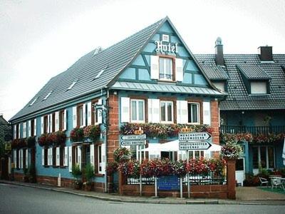 Logis Hotel Aux Comtes De Hanau : Hotel proche de La Walck