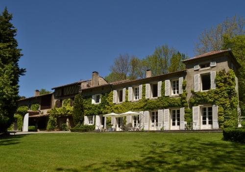 Chambres d'Hôtes Domaine du Hameau Baylesse : Hebergement proche de Roquefixade