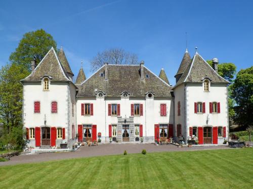 Chateau De Chazelles : Chambres d'hotes/B&B proche de Puy-Saint-Gulmier
