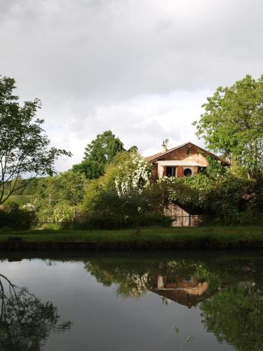 Gîte Au Jardin : Hebergement proche de Gironde-sur-Dropt
